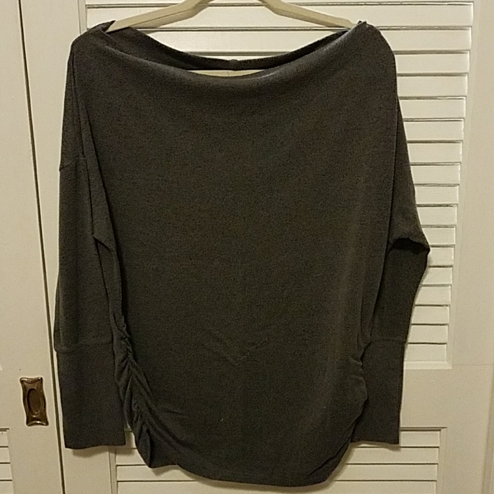 Gray long sleeve sweater